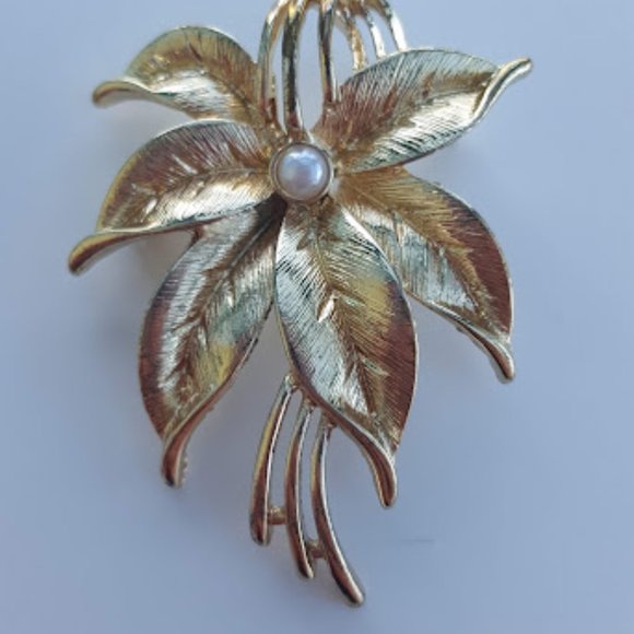 Vintage Brooch - Picture 2 of 5